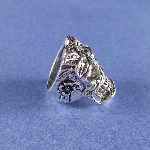💀 Gothic Open Floral Skull with Leaves Heavy Metal Ring (Size 10) - Picture 3 of 4